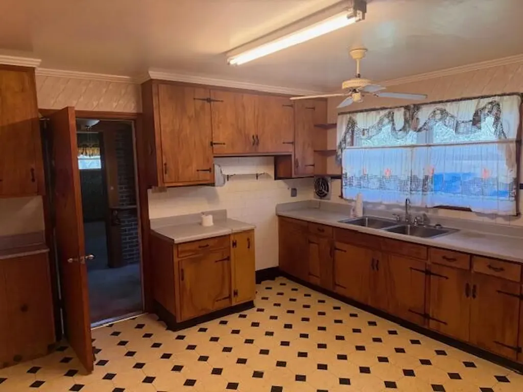 227 N Whitehead Street Warrenton GA 30828