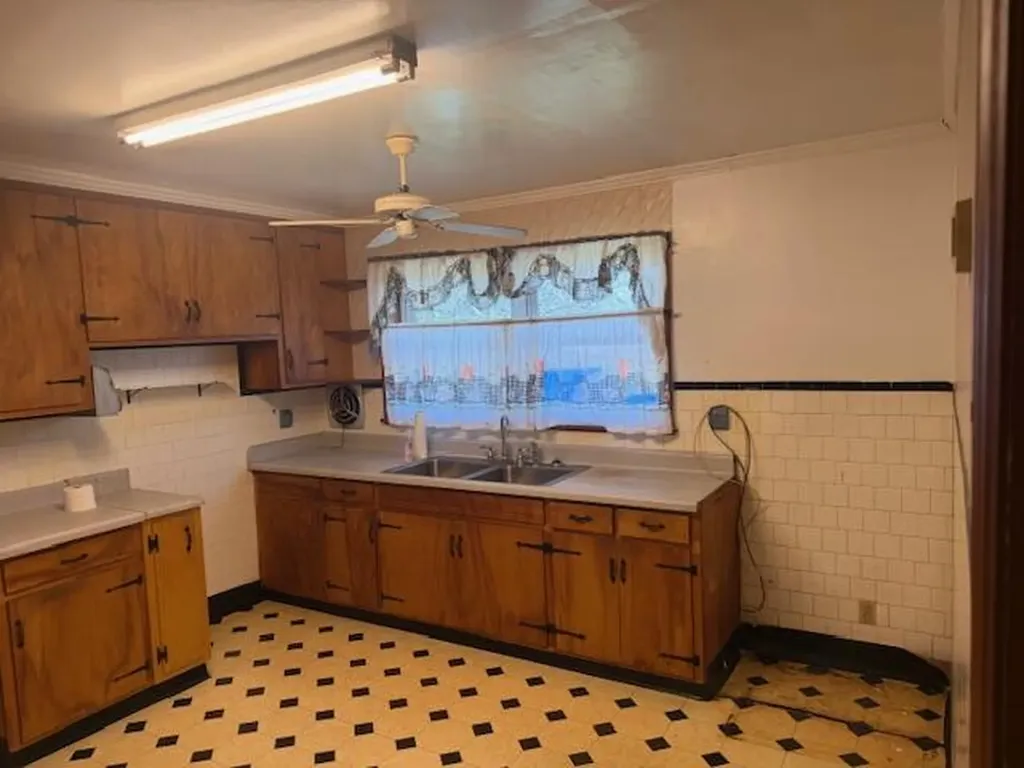 227 N Whitehead Street Warrenton GA 30828