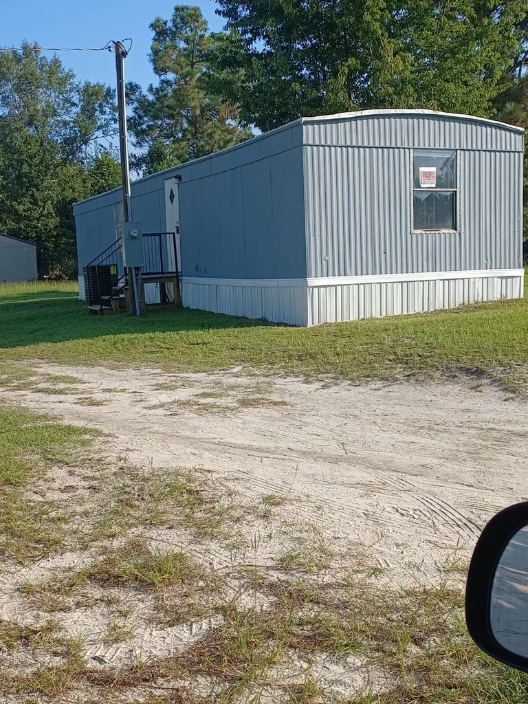 625 Allen Street Swainsboro GA 30401
