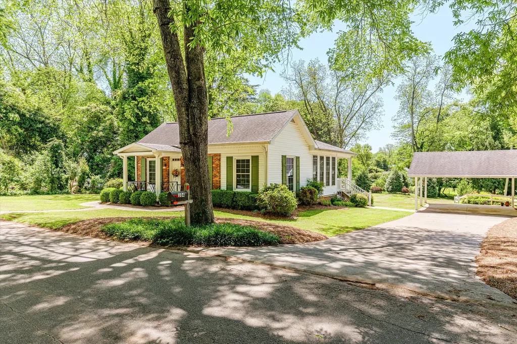 104 Sim Street Washington GA 30673