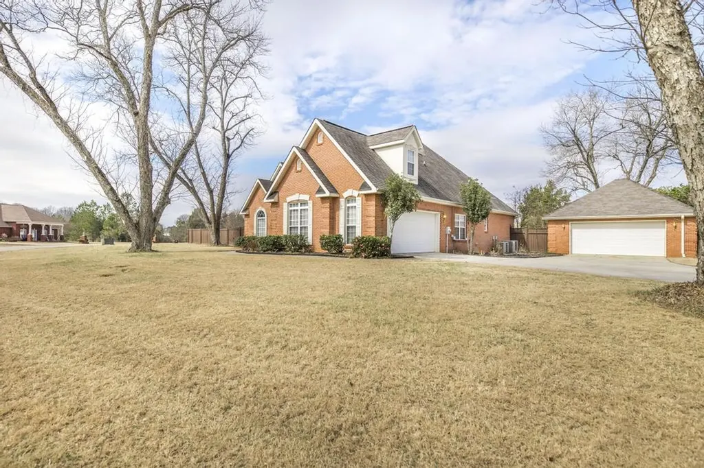 122 Wavertree Drive Warner Robins GA 31088
