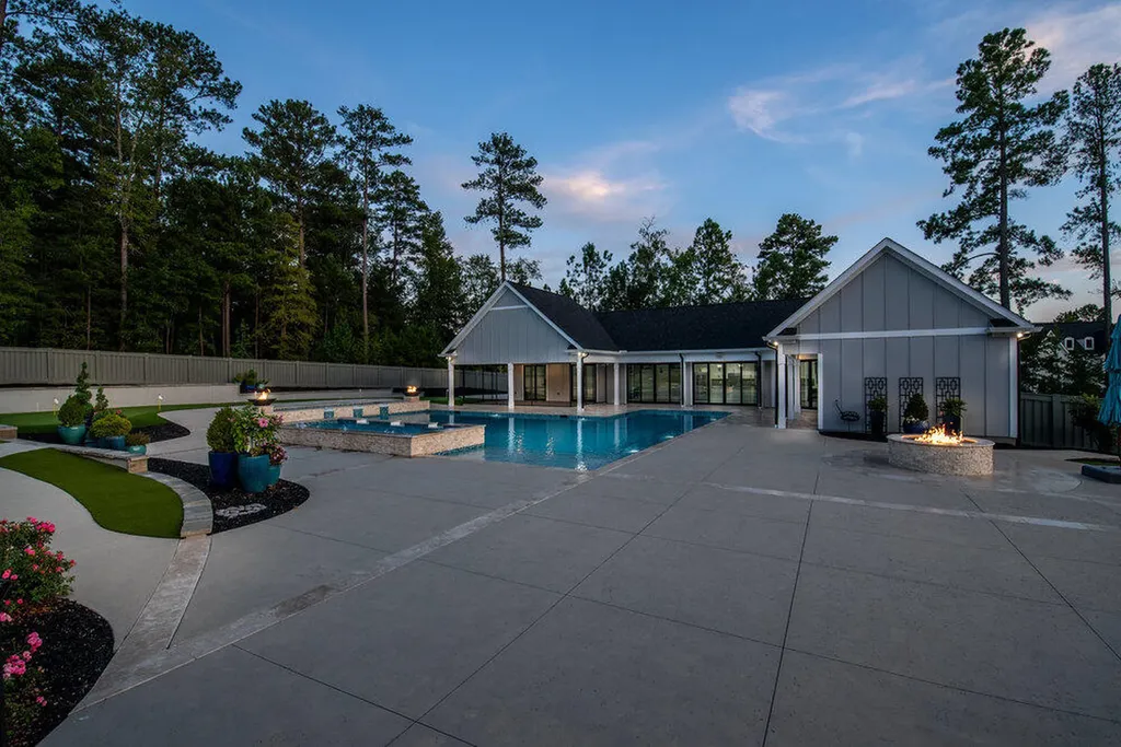 1863 Champions Circle Evans GA 30809