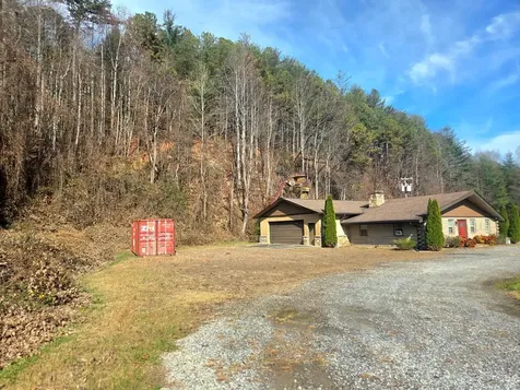 6785 Airport Road Andrews NC 28901
