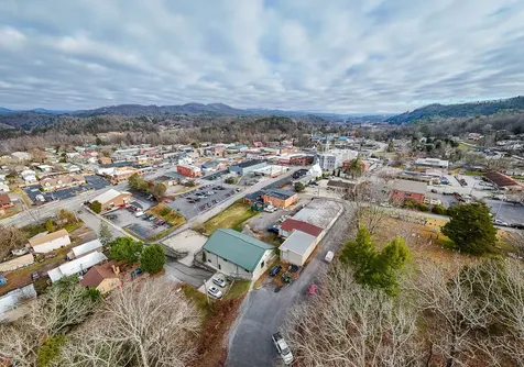 89 Sycamore Street Murphy NC 28906
