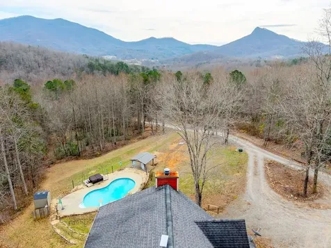 202 Bell Orchard Drive Hayesville NC 28904
