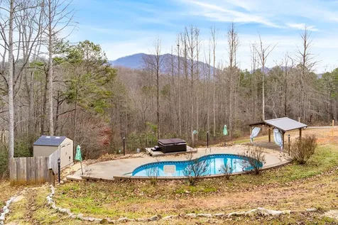 202 Bell Orchard Drive Hayesville NC 28904
