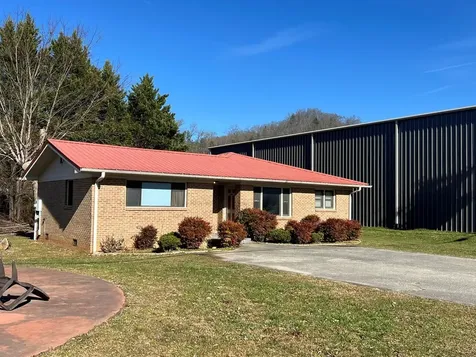 71 Laura Street Robbinsville NC 28771