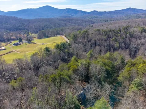 397 Kennelly Loop Murphy NC 28906