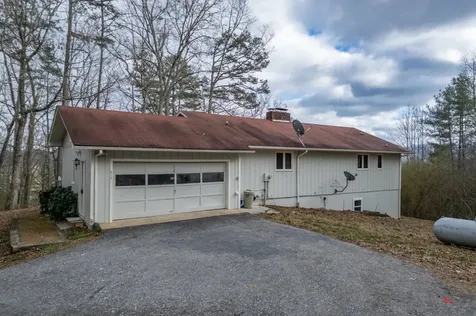 411 Sharing Lane Murphy NC 28906