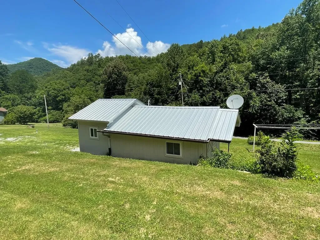 3400 Franks Creek Robbinsville NC 28771