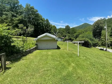 3400 Franks Creek Robbinsville NC 28771