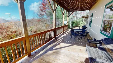 325 Azalea Ridge Topton NC 28781