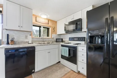 238 Lakeview Drive Stecoah NC 28702