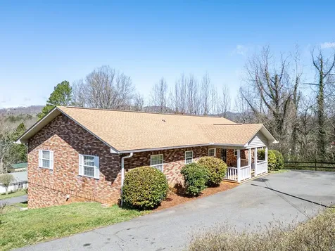 101 Dillard Street Murphy NC 28906