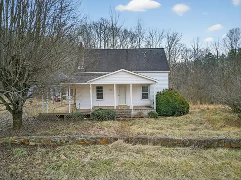 1917 Fairview Road Andrews NC 28901