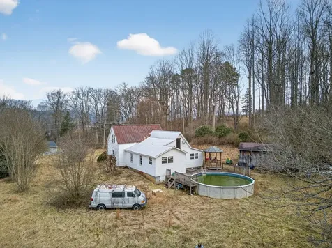 1917 Fairview Road Andrews NC 28901