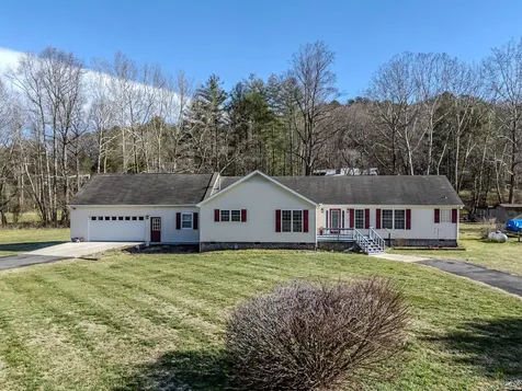 172 Eden Acres Drive Andrews NC 28901