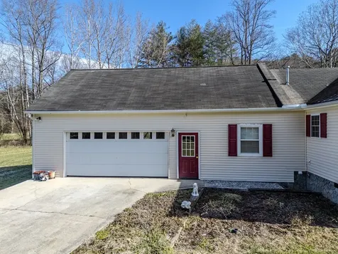 172 Eden Acres Drive Andrews NC 28901