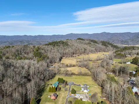 172 Eden Acres Drive Andrews NC 28901