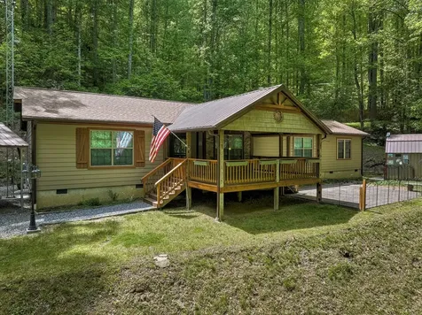 390 Camp Branch Whittier NC 28789