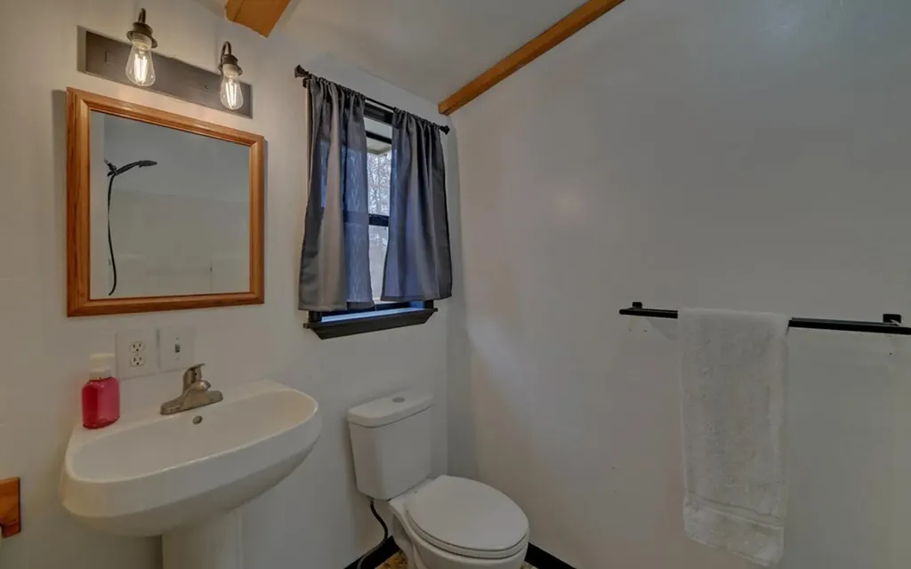 16 Bell Lane Morganton GA 30560