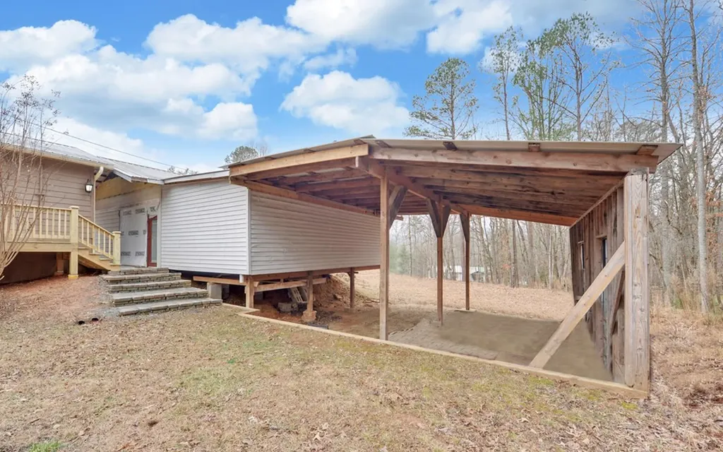 16 Bell Lane Morganton GA 30560