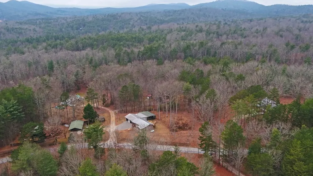 16 Bell Lane Morganton GA 30560
