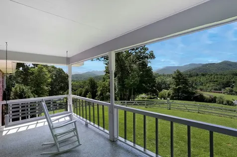 16 Lois Lane Hayesville NC 28904