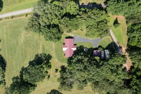 16 Lois Lane Hayesville NC 28904