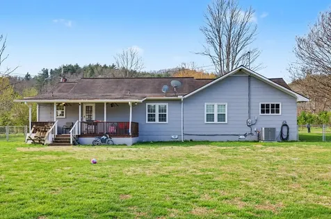 67 Lowell Street Murphy NC 28906