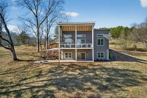 76 Murray Hill Terrace Hayesville NC 28904