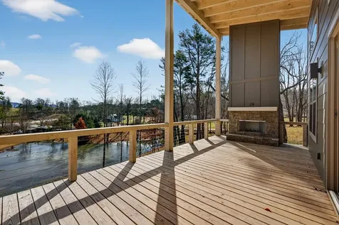 76 Murray Hill Terrace Hayesville NC 28904