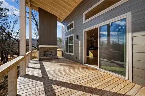 76 Murray Hill Terrace Hayesville NC 28904