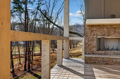 76 Murray Hill Terrace Hayesville NC 28904