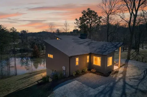 76 Murray Hill Terrace Hayesville NC 28904