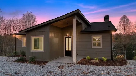 76 Murray Hill Terrace Hayesville NC 28904