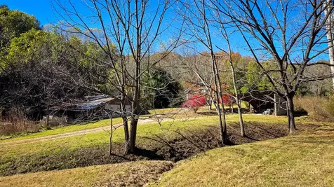 173&130 Edwards Cove Road Bryson City NC 28713