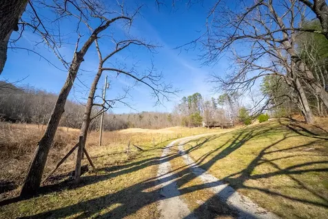 173&130 Edwards Cove Road Bryson City NC 28713