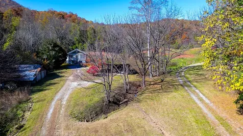 173&130 Edwards Cove Road Bryson City NC 28713