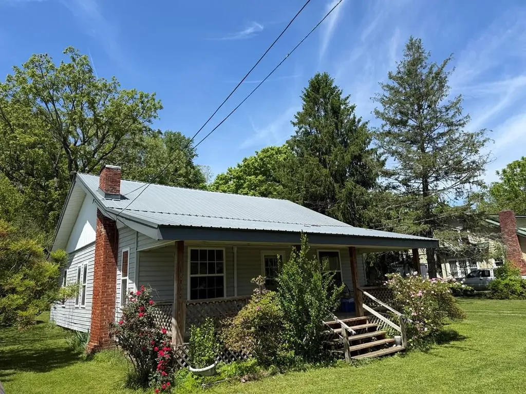 110 Fisher Street Andrews NC 28901