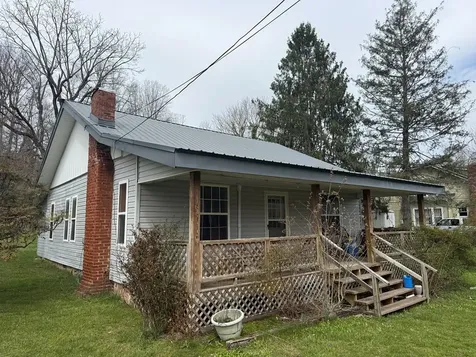 110 Fisher Street Andrews NC 28901