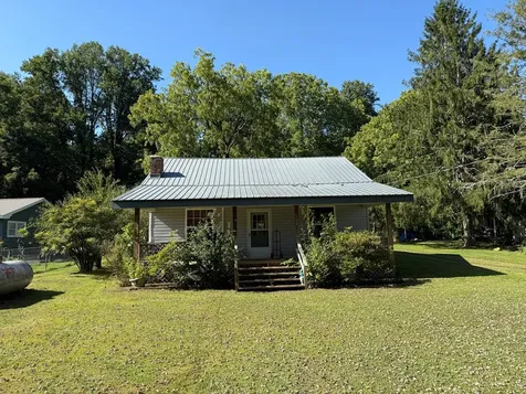 110 Fisher Street Andrews NC 28901