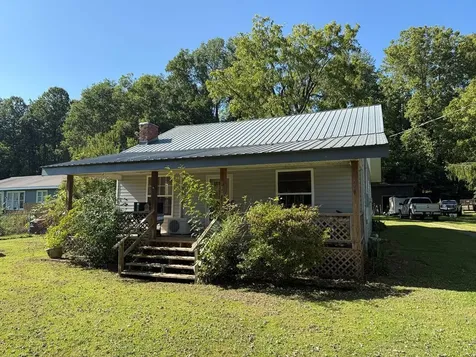110 Fisher Street Andrews NC 28901