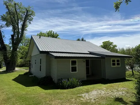110 Fisher Street Andrews NC 28901