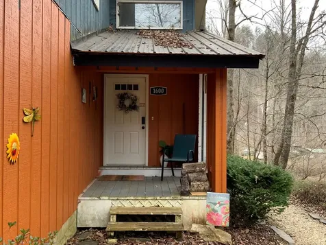 1600 Long Branch Road Marble NC 28905