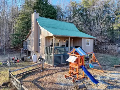 531 Wikle Road Hayesville NC 28904