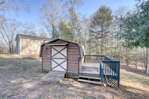 531 Wikle Road Hayesville NC 28904