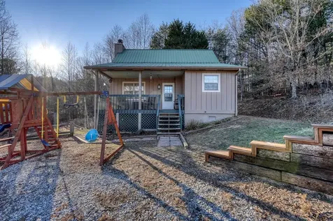 531 Wikle Road Hayesville NC 28904