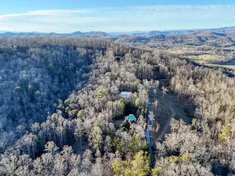 531 Wikle Road Hayesville NC 28904