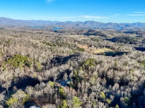 531 Wikle Road Hayesville NC 28904